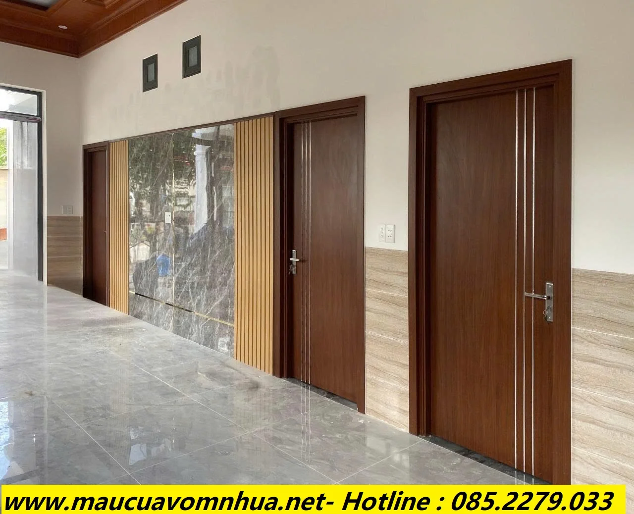 Cửa cho nhà vệ sinh mẫu chỉ nhôm hiện đại