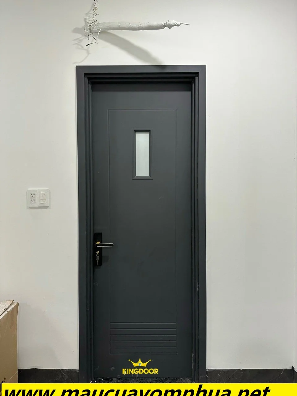 Cửa nhựa cho nhà vệ sinh thông thoáng