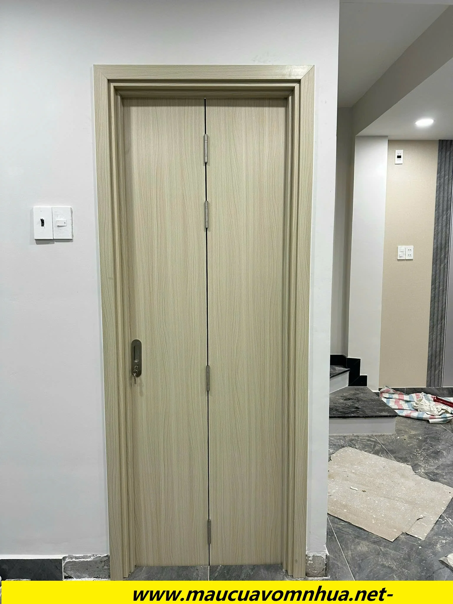 Cửa nhựa cho nhà vệ sinh tiết kiệm diện tích