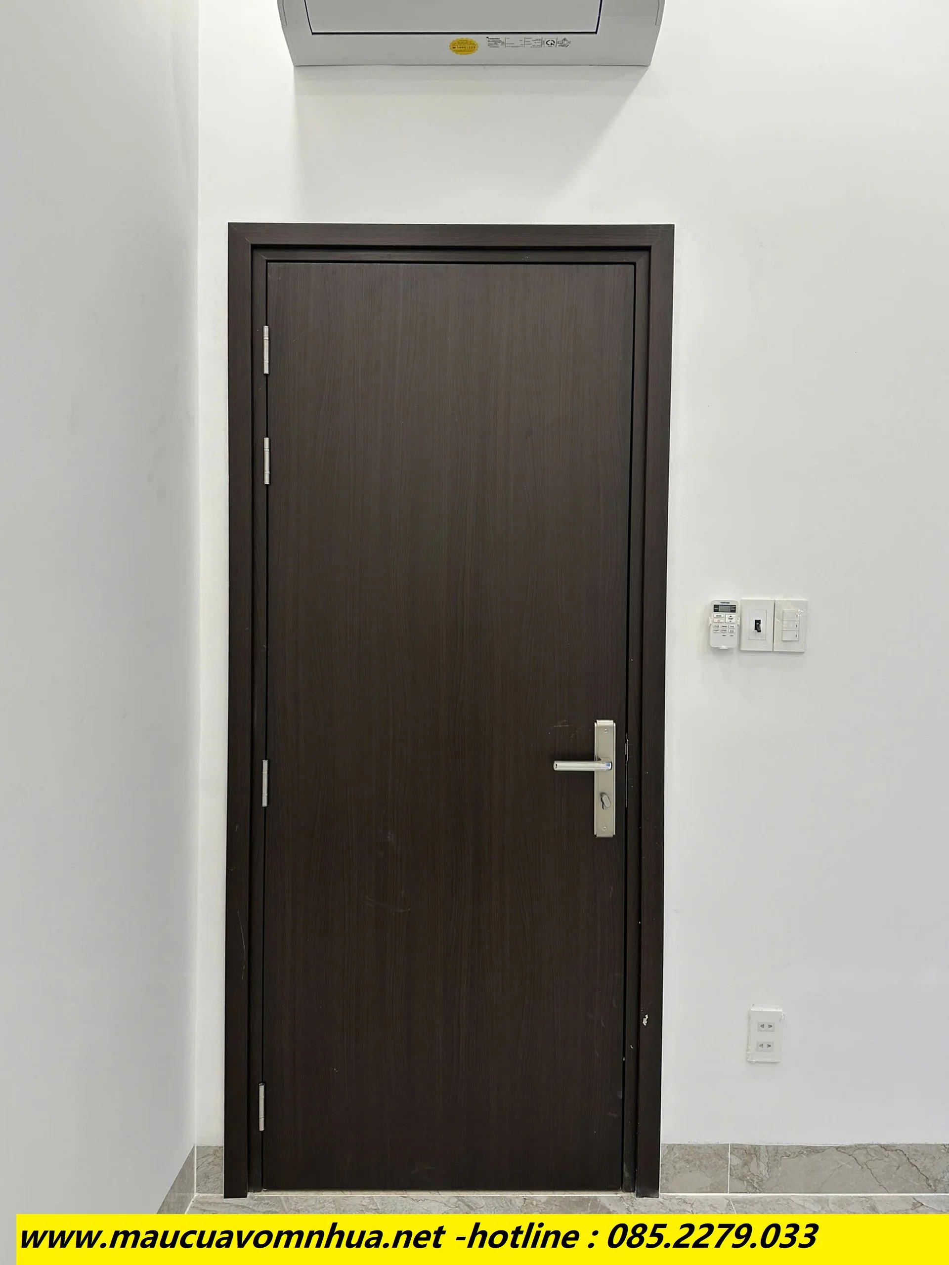 Cửa nhựa composite phủ da